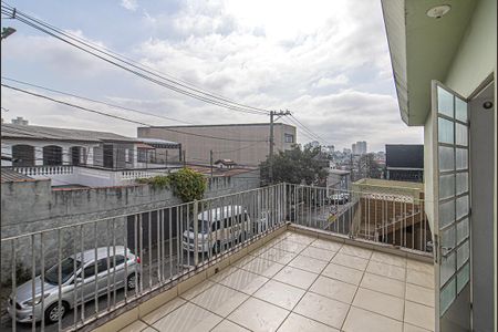 Casa para alugar com 170m², 4 quartos e 4 vagas Casa para alugar com 170m², 4 quartos e 4 vagasSacada na suíte 4
