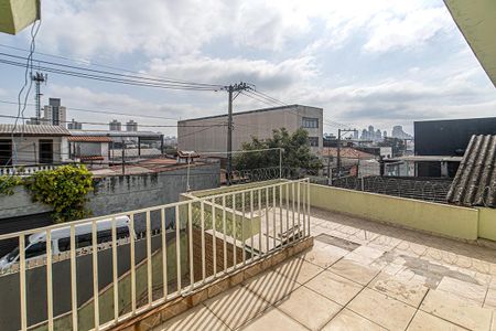 Casa para alugar com 170m², 4 quartos e 4 vagas Casa para alugar com 170m², 4 quartos e 4 vagasÁrea comum
