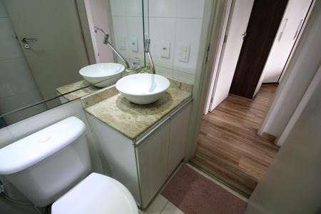 Apartamento à venda com 51m², 2 quartos e 1 vagaBanheiro Social