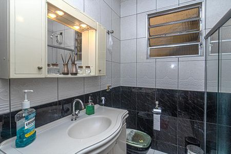 Casa à venda com 100m², 2 quartos e 1 vaga Casa à venda com 100m², 2 quartos e 1 vagaBanheiro Social