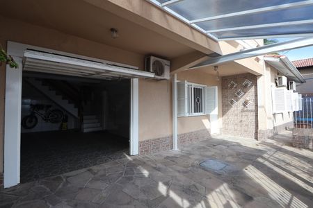 Casa à venda com 195m², 2 quartos e 3 vagasGaragem