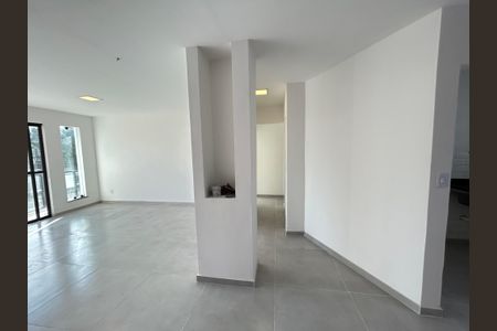 Apartamento à venda com 104m², 2 quartos e 1 vagaSala