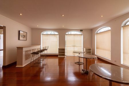 Apartamento à venda com 74m², 3 quartos e 1 vaga Apartamento à venda com 74m², 3 quartos e 1 vagaÁrea comum - Salão de festas