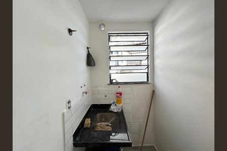 Apartamento à venda com 100m², 2 quartos e 1 vagaÁrea de Serviço