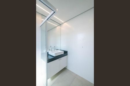 Casa de condomínio à venda com 146m², 2 quartos e 2 vagasBanheiro da Suíte 2