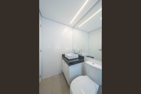 Casa de condomínio à venda com 146m², 2 quartos e 2 vagasBanheiro da Suíte 1