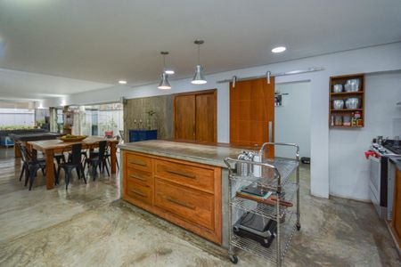 Casa à venda com 460m², 3 quartos e 4 vagasSala/Cozinha