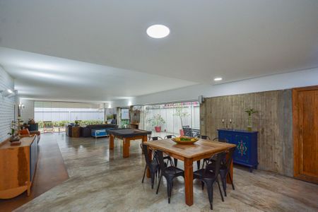 Casa à venda com 460m², 3 quartos e 4 vagasSala/Cozinha