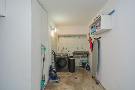 Casa à venda com 460m², 3 quartos e 4 vagasÁrea de Serviço