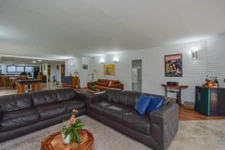 Casa à venda com 460m², 3 quartos e 4 vagasSala/Cozinha