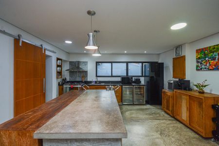Casa à venda com 460m², 3 quartos e 4 vagasSala/Cozinha