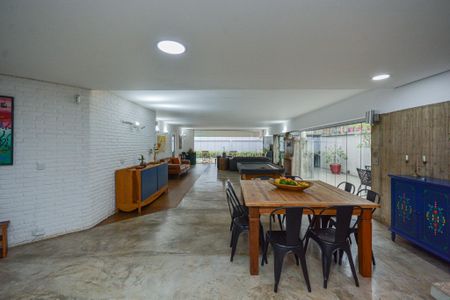 Casa à venda com 460m², 3 quartos e 4 vagasSala/Cozinha