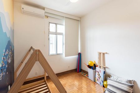 Apartamento à venda com 172m², 3 quartos e 1 vagaQuarto 2