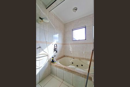 Casa para alugar com 200m², 3 quartos e 4 vagasBanheiro da Suíte