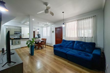 Casa para alugar com 200m², 3 quartos e 4 vagasSala