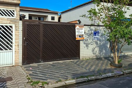 Casa para alugar com 200m², 3 quartos e 4 vagasFachada