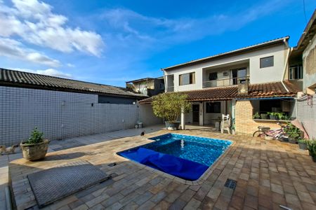 Casa para alugar com 200m², 3 quartos e 4 vagasPiscina