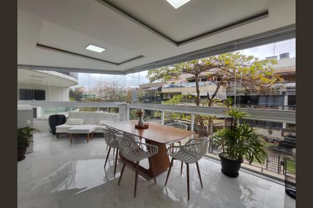 Apartamento à venda com 119m², 3 quartos e 2 vagasVaranda