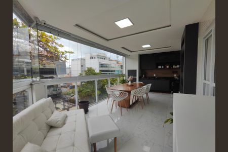 Apartamento à venda com 119m², 3 quartos e 2 vagasVaranda