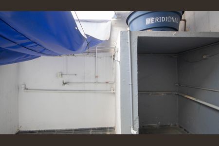 Casa de condomínio à venda com 60m², 2 quartos e 1 vagaQuintal