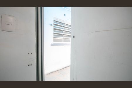 Casa de condomínio à venda com 60m², 2 quartos e 1 vagaLavabo