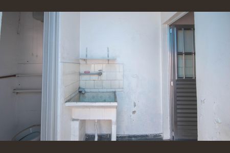 Casa de condomínio à venda com 60m², 2 quartos e 1 vagaÁrea de Serviço