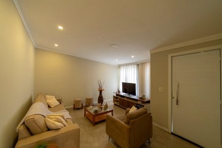 Casa à venda com 220m², 3 quartos e 4 vagasSala