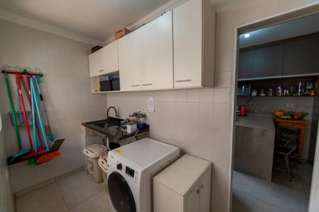 Casa à venda com 220m², 3 quartos e 4 vagasÁrea de Serviço