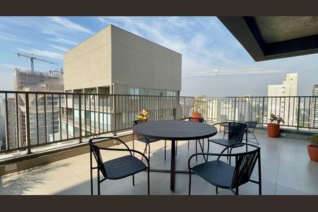 Varanda de kitnet/studio à venda com 1 quarto, 78m² em Cerqueira César, São Paulo