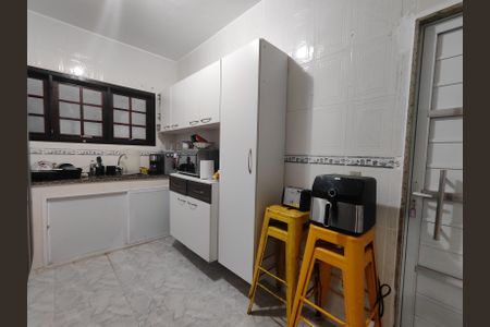 Casa à venda com 180m², 2 quartos e 2 vagasCozinha