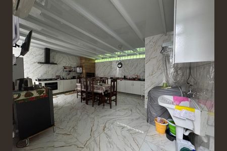 Casa à venda com 180m², 2 quartos e 2 vagasÁrea Externa