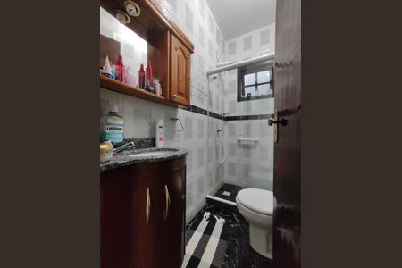 Casa à venda com 180m², 2 quartos e 2 vagasBanheiro Social