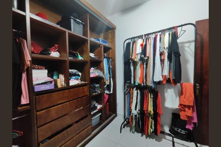 Casa à venda com 180m², 2 quartos e 2 vagasQuarto