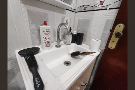 Casa à venda com 180m², 2 quartos e 2 vagasBanheiro da Suíte