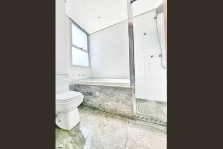 Apartamento à venda com 160m², 3 quartos e 4 vagasBanheiro Suíte