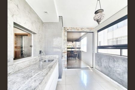 Apartamento à venda com 160m², 3 quartos e 4 vagasCozinha