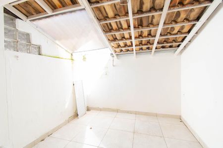 Casa de condomínio à venda com 80m², 2 quartos e 1 vagaÁrea de Serviço