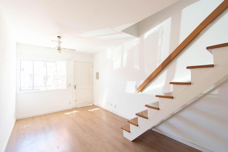 Casa de condomínio à venda com 80m², 2 quartos e 1 vagaSala