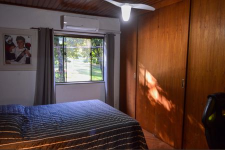 Casa de condomínio à venda com 310m², 4 quartos e 2 vagas Casa de condomínio à venda com 310m², 4 quartos e 2 vagasSuíte 2