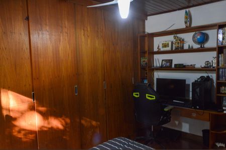 Casa de condomínio à venda com 310m², 4 quartos e 2 vagas Casa de condomínio à venda com 310m², 4 quartos e 2 vagasSuíte 2