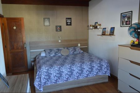 Casa de condomínio à venda com 310m², 4 quartos e 2 vagas Casa de condomínio à venda com 310m², 4 quartos e 2 vagasSuíte 1