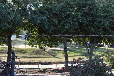 Casa de condomínio à venda com 310m², 4 quartos e 2 vagas Casa de condomínio à venda com 310m², 4 quartos e 2 vagasVista do Quarto