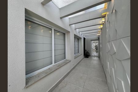 Casa à venda com 490m², 5 quartos e 3 vagasEntrada Casa