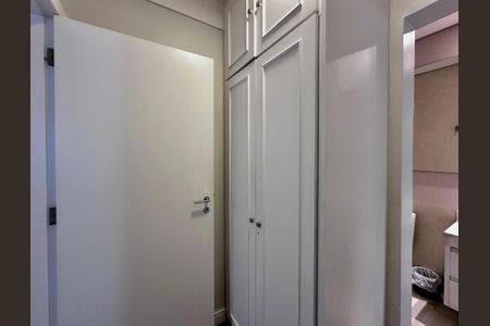 Casa à venda com 490m², 5 quartos e 3 vagasCloset Suíte 3