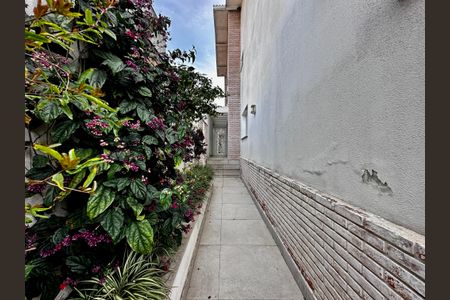 Casa à venda com 490m², 5 quartos e 3 vagasQuintal Lateral