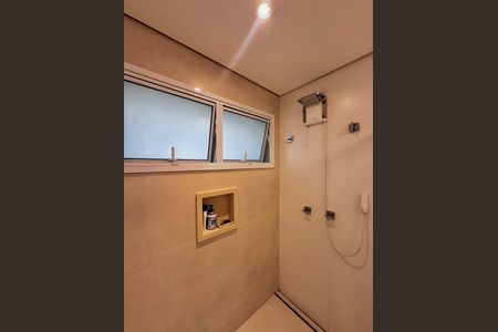 Casa à venda com 490m², 5 quartos e 3 vagasBanheiro Suíte 4