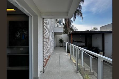 Casa à venda com 490m², 5 quartos e 3 vagasSacada Suítes 4 e 5