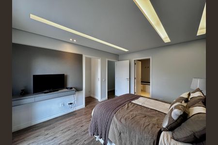 Casa à venda com 490m², 5 quartos e 3 vagasSuíte 2