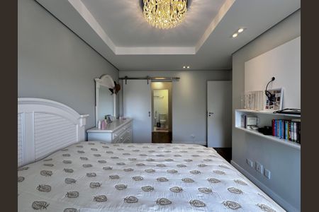 Casa à venda com 490m², 5 quartos e 3 vagasSuíte 1