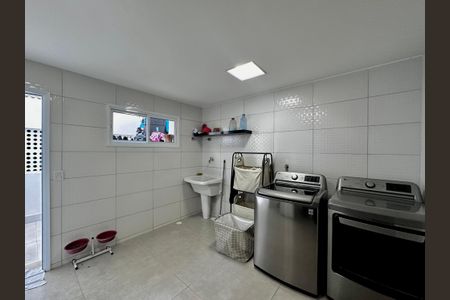 Casa à venda com 490m², 5 quartos e 3 vagasÁrea de Serviço